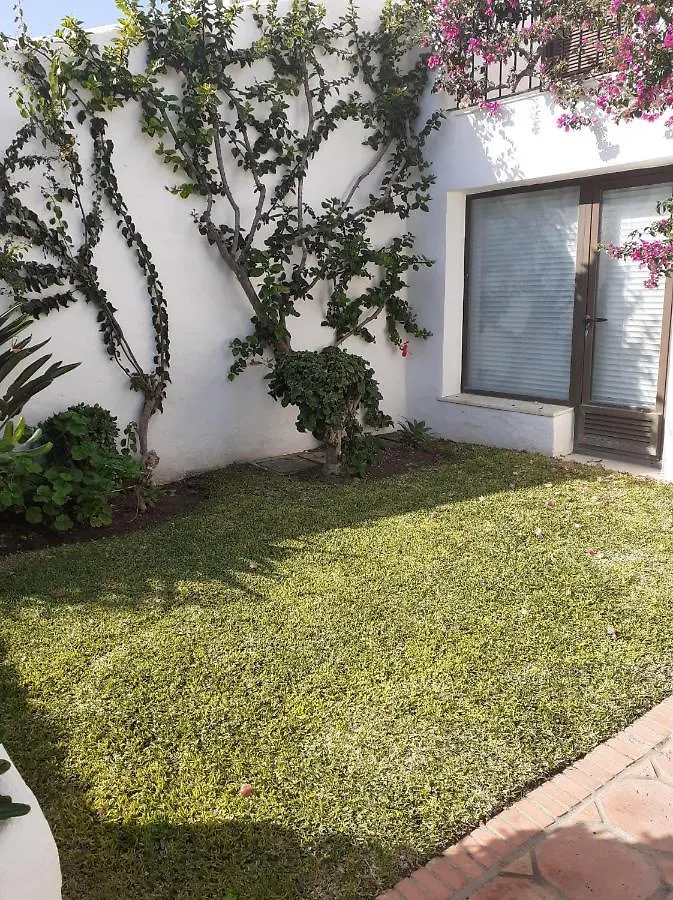 Apartment Estepona - Playa - 2 Dormitorios Con Terraza Y Jardin Al Lado Del Mar Jo6